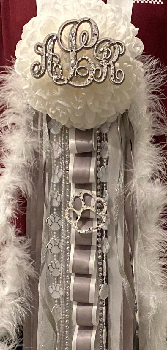 Monogram Mum Embellishment